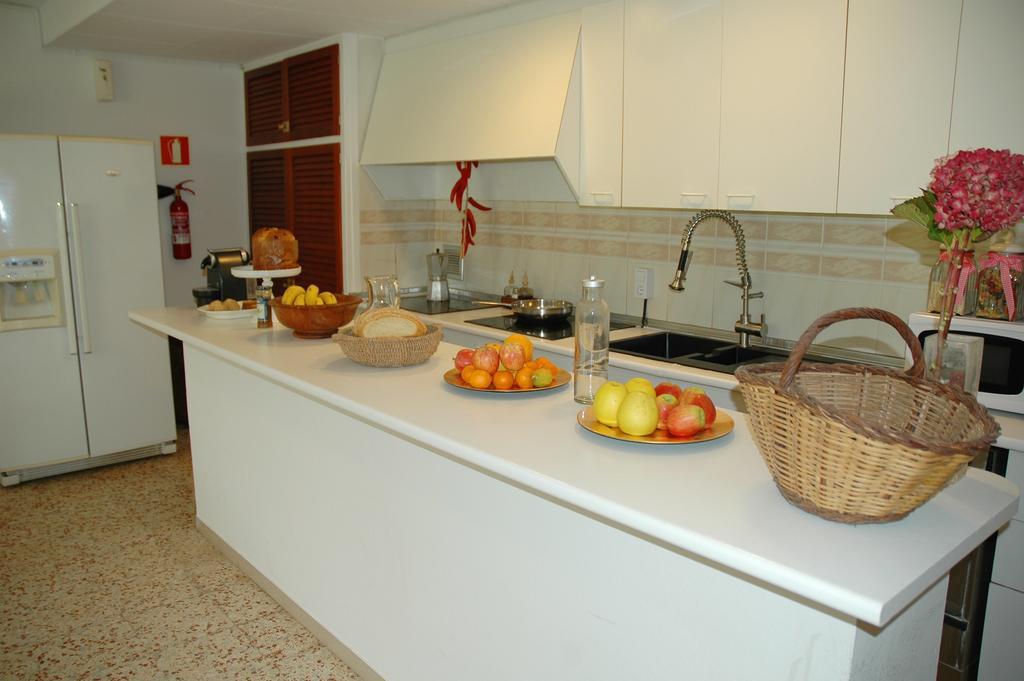 Residential Horse Club Costa Brava Vandrarhem Santa Cristina d'Aro Rum bild